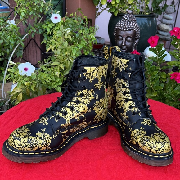 ✨ Sparkling Gold Flocked Floral Dr. Martens Glitter 1460W Boots New⁉️✨ - Picture 5 of 17